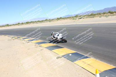 media/Oct-01-2023-SoCal Trackdays (Sun) [[4c570cc352]]/Turn 10 Inside (1250pm)/